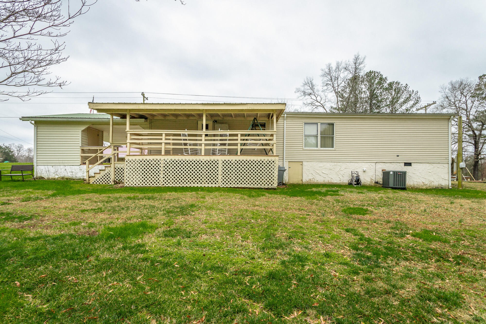 781 East Reed Road LaFayette, GA 30728 - Photo 12 of 73 front view of a house with a yard