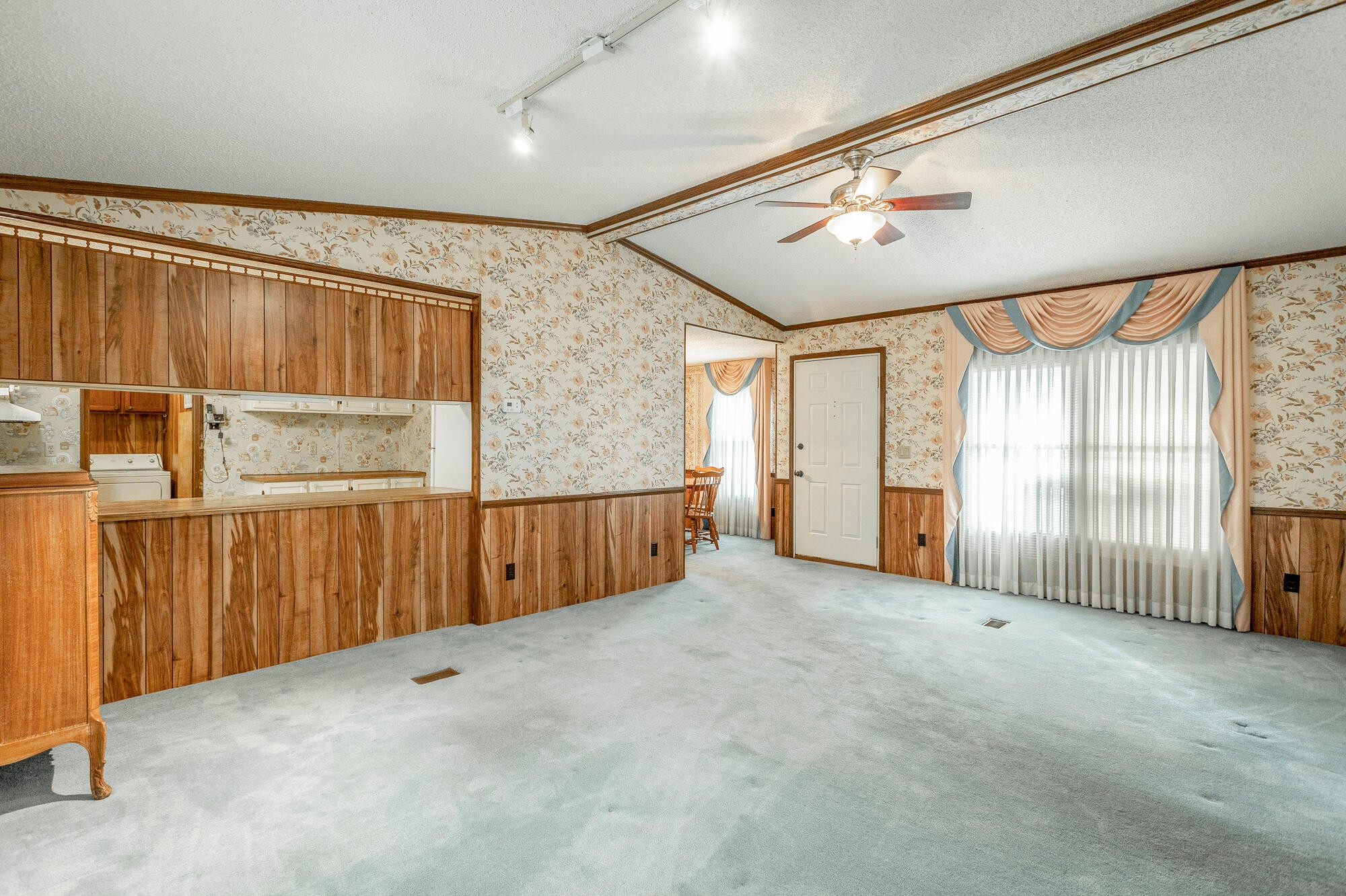 781 East Reed Road LaFayette, GA 30728 - Photo 45 of 73 a view of an empty room with a window