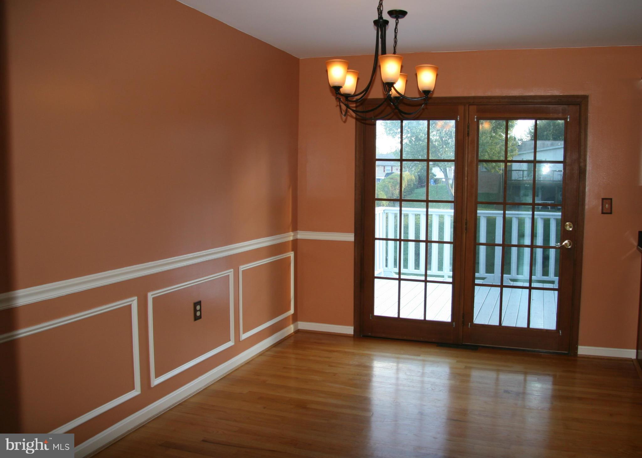 308 Ridge Road Winchester, VA 22602 - Photo 4 of 21 Dining Room