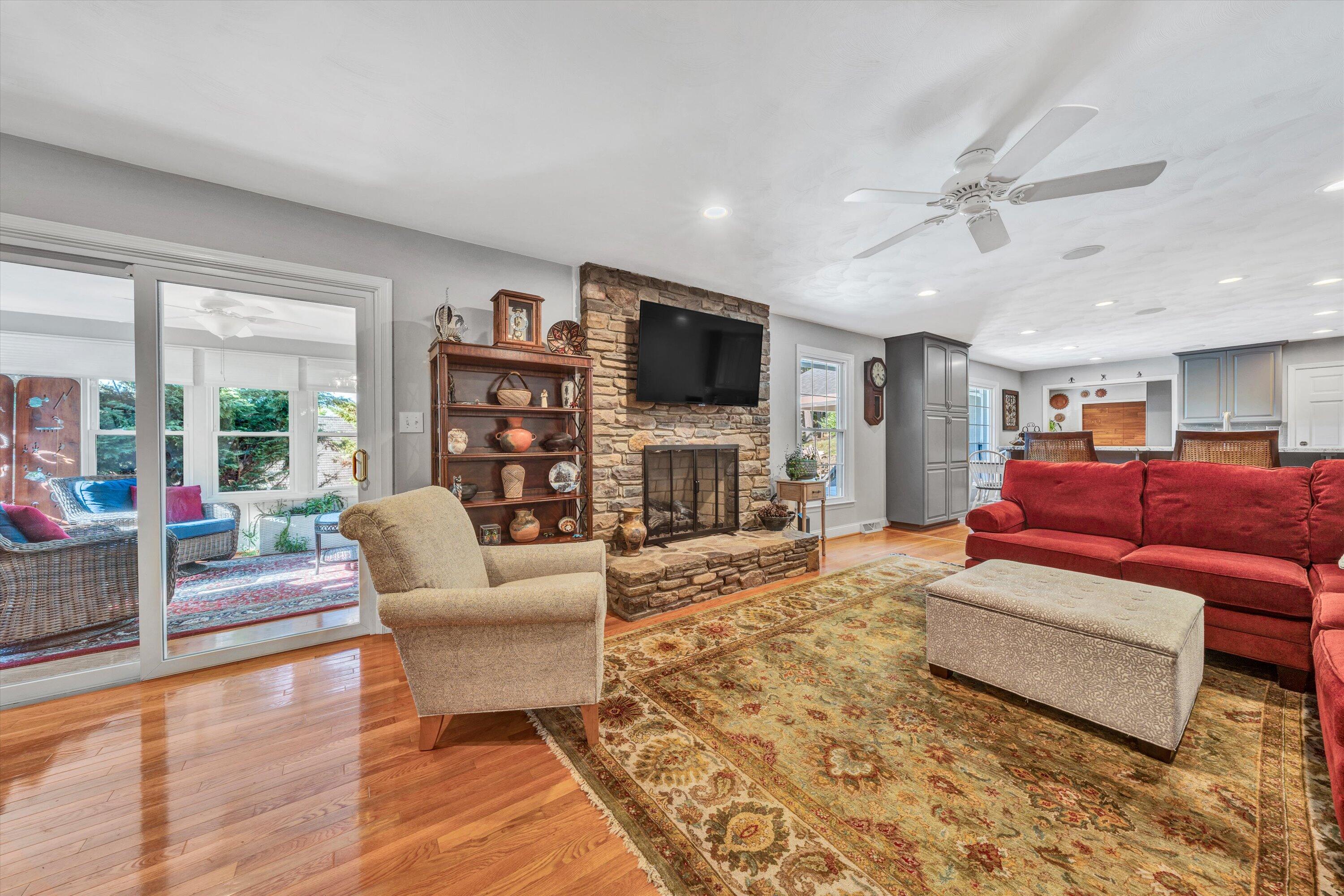 5123 Flintlock Road Roanoke, VA 24018 - Photo 12 of 55 12-100820240007