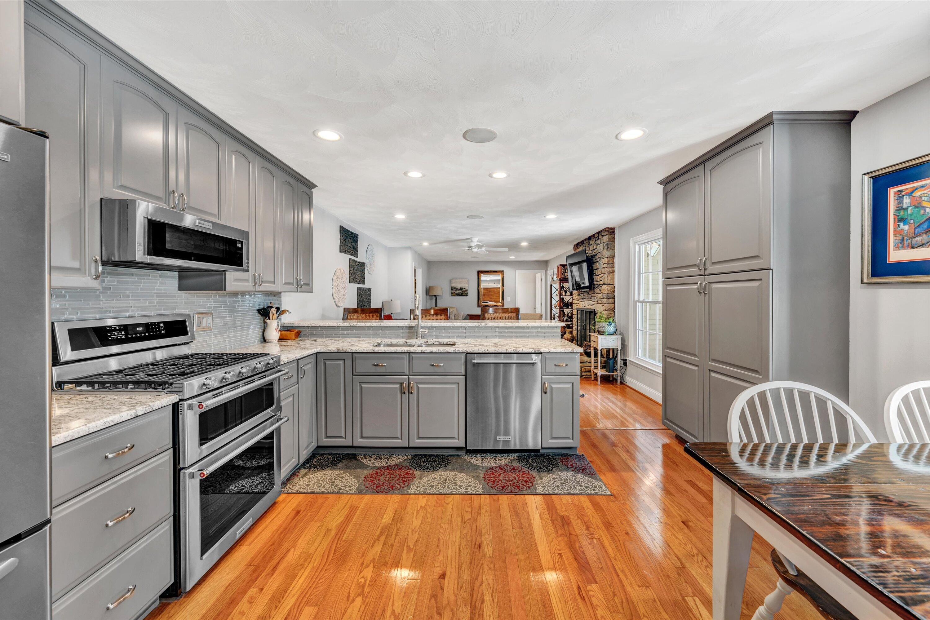 5123 Flintlock Road Roanoke, VA 24018 - Photo 16 of 55 03-100820240011