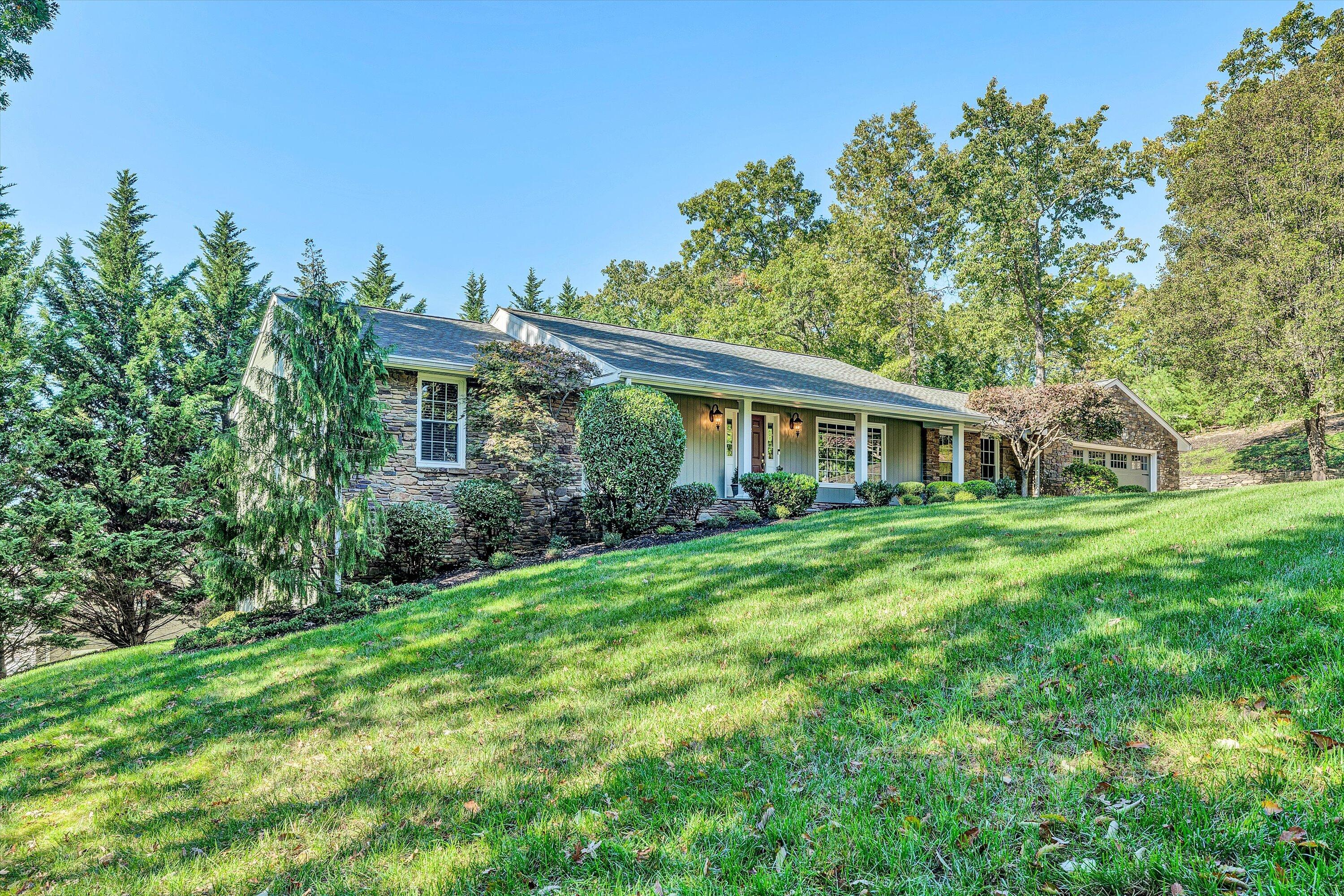 5123 Flintlock Road Roanoke, VA 24018 - Photo 2 of 55 02-100820240054