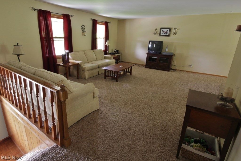 125 Sally Road Zanesville, OH 43701 - Photo 2 of 16