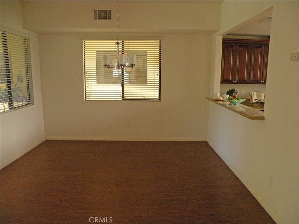 920 Central Avenue Riverside, CA 92507 - Photo 17 of 64 an empty room with windows
