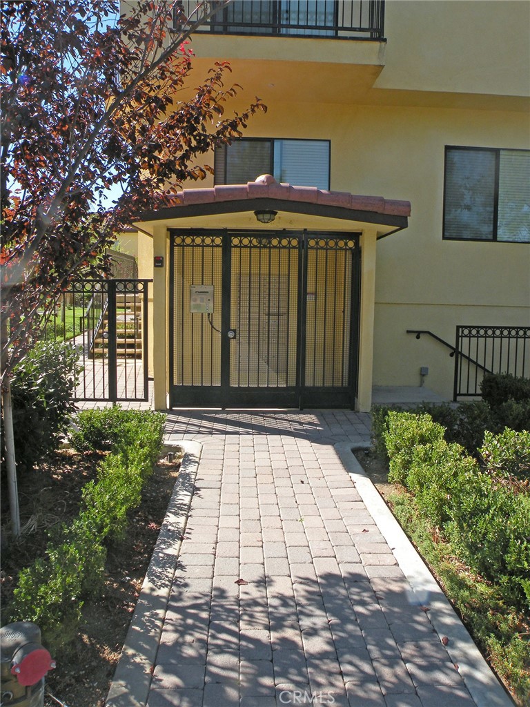 920 Central Avenue Riverside, CA 92507 - Photo 3 of 64