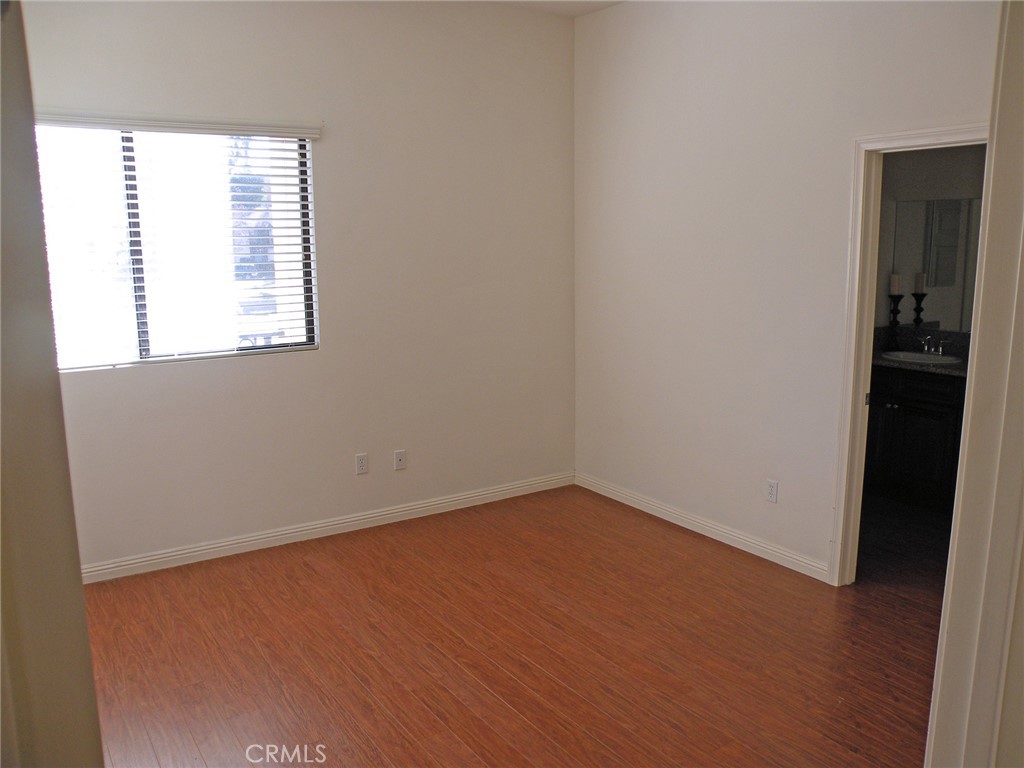 920 Central Avenue Riverside, CA 92507 - Photo 36 of 64 an empty room with a window