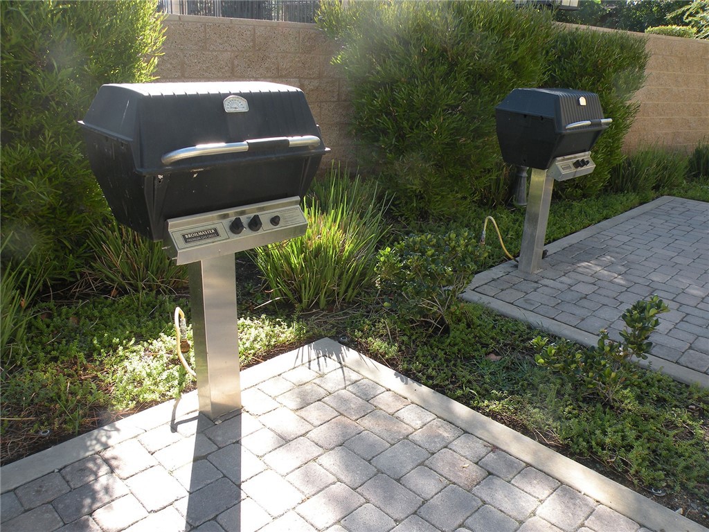 920 Central Avenue Riverside, CA 92507 - Photo 58 of 64 a backyard of a house with lots of green space