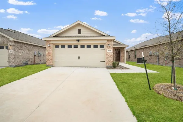 $299,990 | 3037 Ashbrook Lane, Anna, TX 75409
