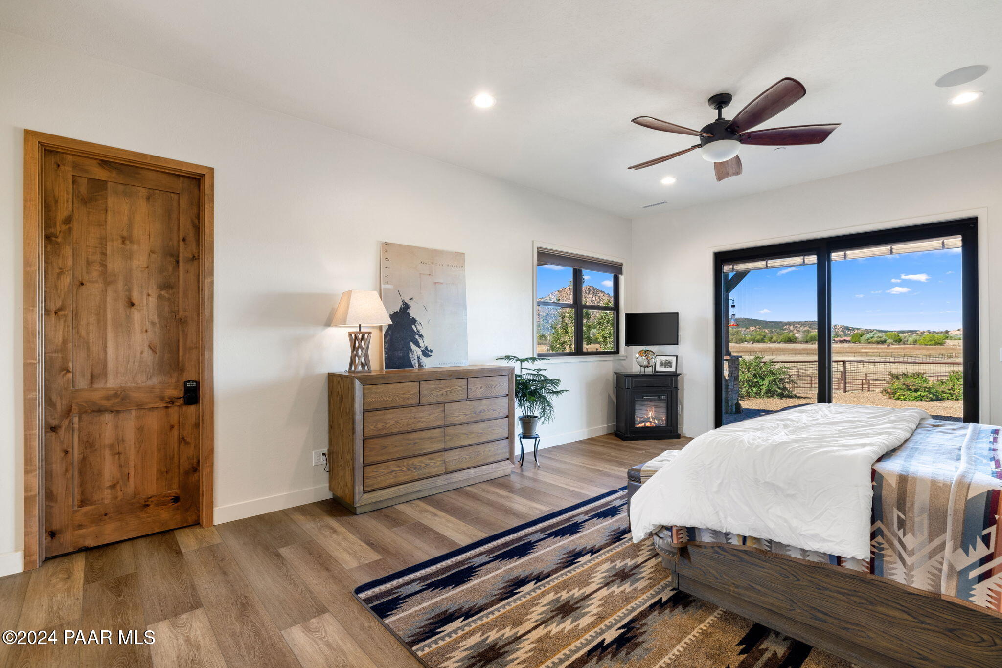 8800 North Callahan Road Prescott, AZ 86305 - Photo 20 of 56 20-Primary Bedroom_2