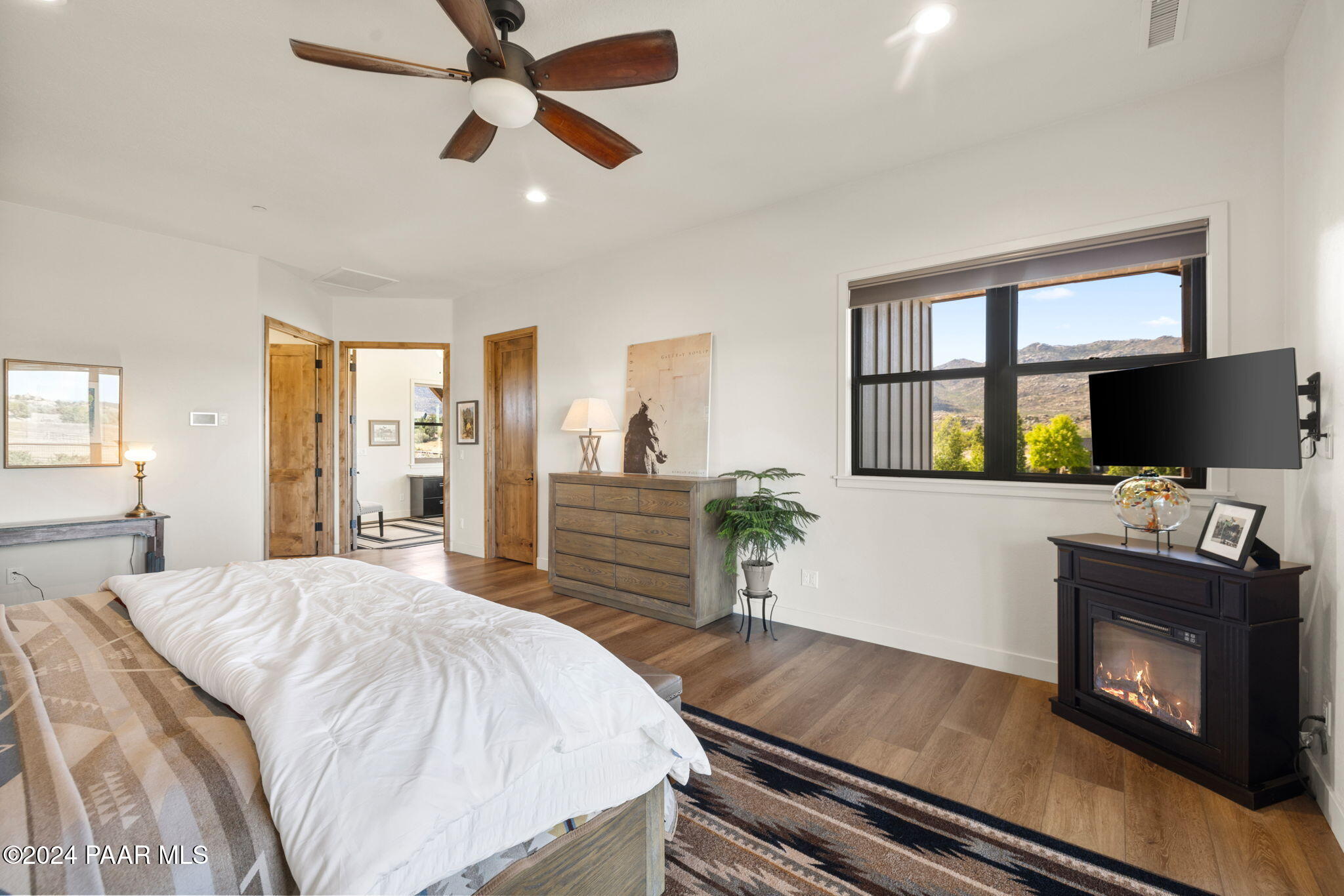 8800 North Callahan Road Prescott, AZ 86305 - Photo 21 of 56 21-Primary Bedroom_3