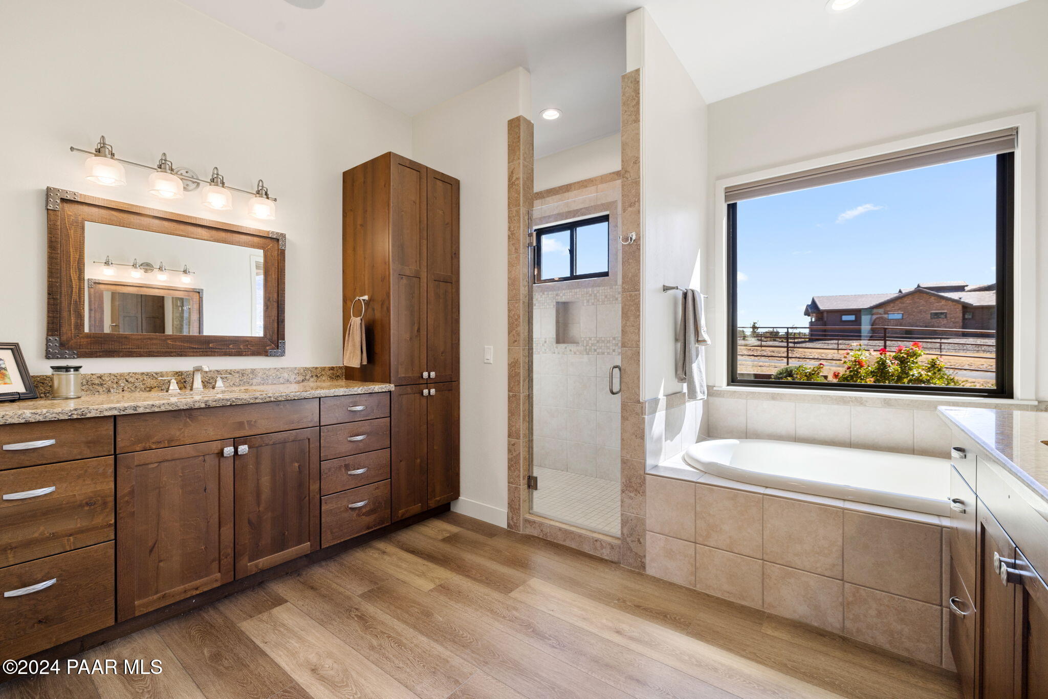 8800 North Callahan Road Prescott, AZ 86305 - Photo 23 of 56 23-Primary Bathroom_1