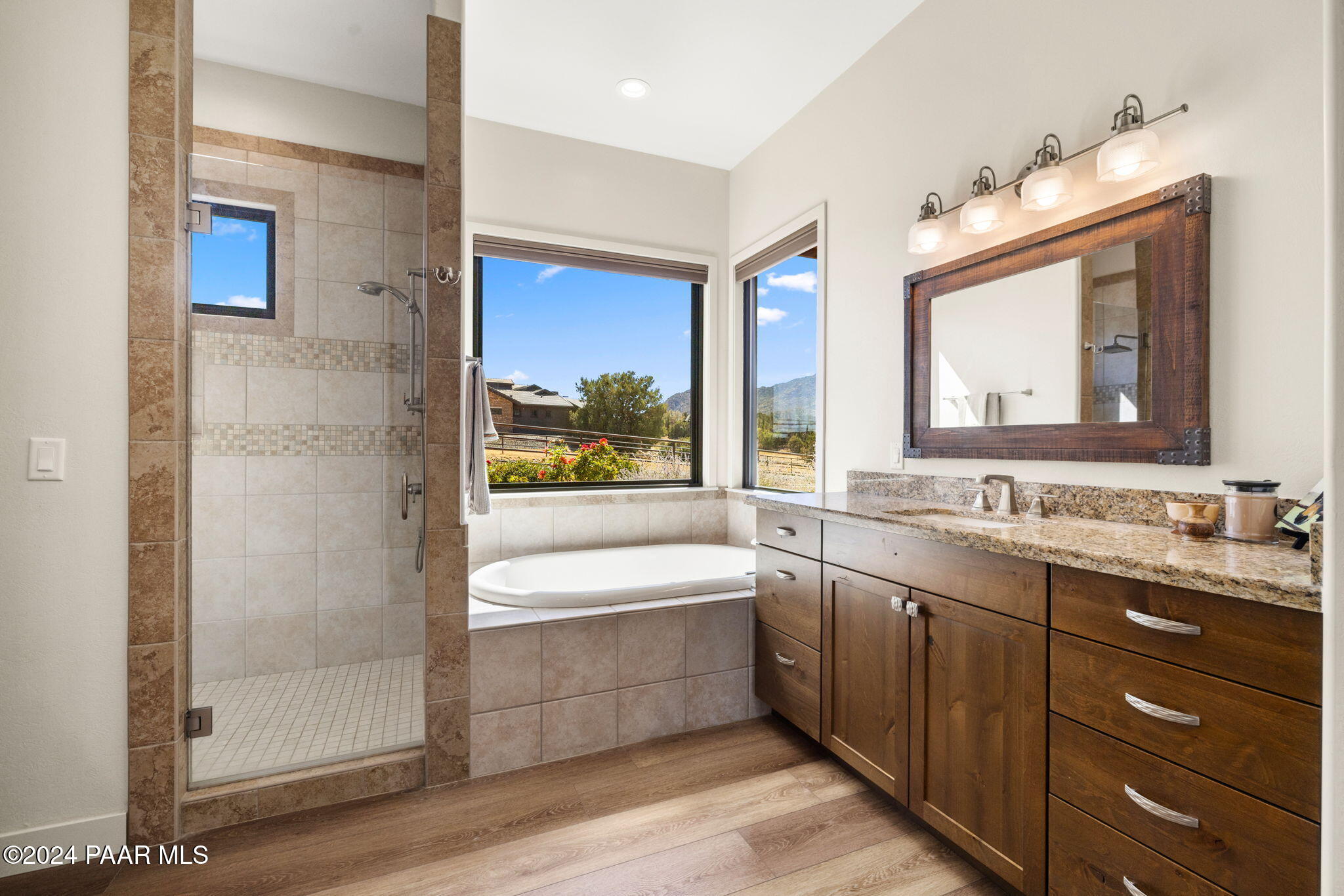 8800 North Callahan Road Prescott, AZ 86305 - Photo 24 of 56 24-Primary Bathroom_2