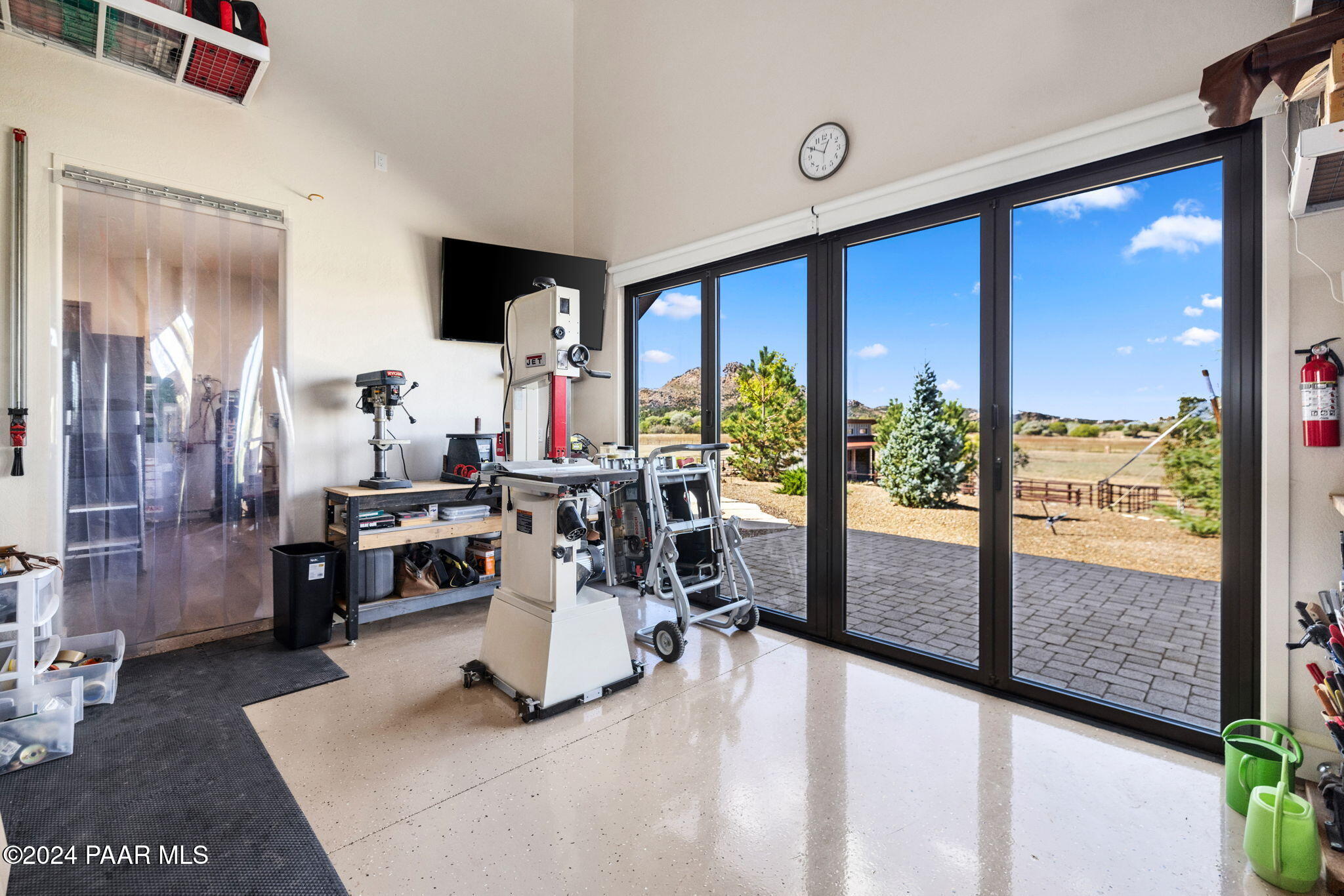 8800 North Callahan Road Prescott, AZ 86305 - Photo 41 of 56 41-Workshop_1