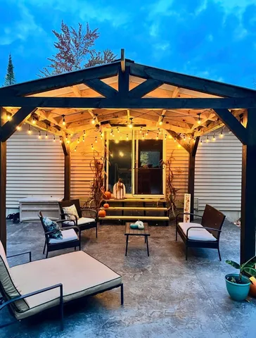 $345,000 | 561 North 8 Mile Road, Lake City, MI 49651