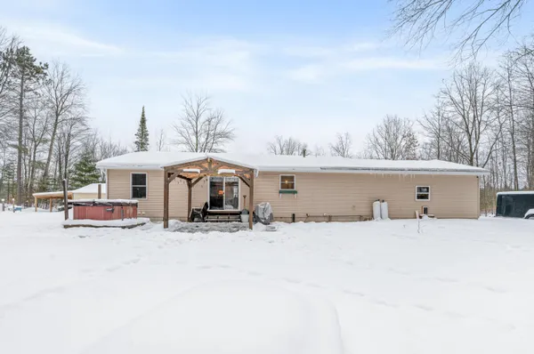 $345,000 | 561 North 8 Mile Road, Lake City, MI 49651
