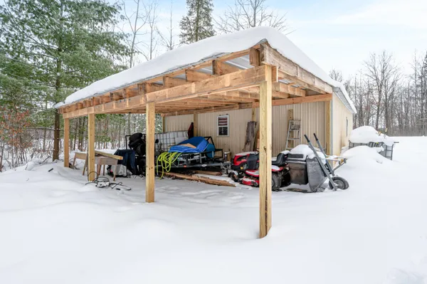 $345,000 | 561 North 8 Mile Road, Lake City, MI 49651