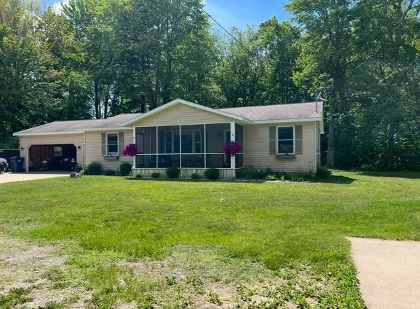 $345,000 | 561 North 8 Mile Road, Lake City, MI 49651