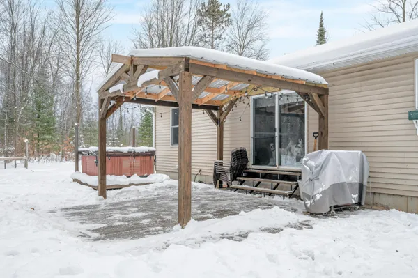$345,000 | 561 North 8 Mile Road, Lake City, MI 49651