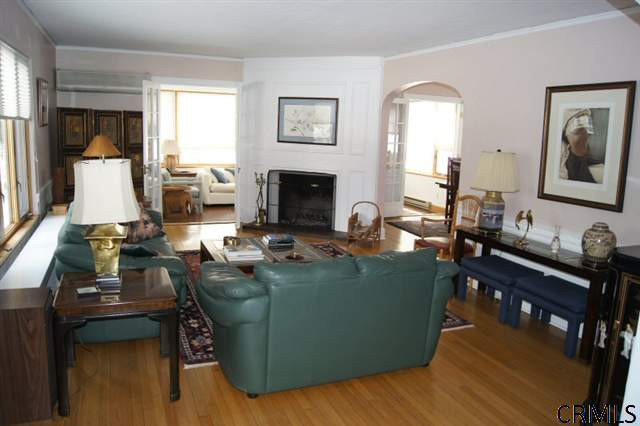 304 Loudon Road Colonie, NY 12211 - Photo 4 of 12 Photo 4