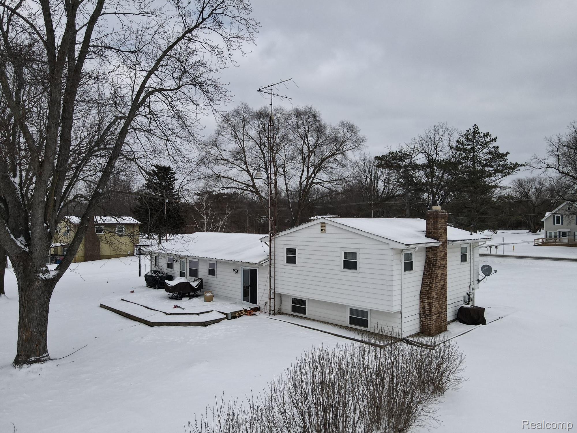 6329 North McKinley Road Flushing, MI 48433 - Photo 6 of 47 Photo_6553852_DJI_252_jpg_6065937_0_202125133546_photo_original.JPG