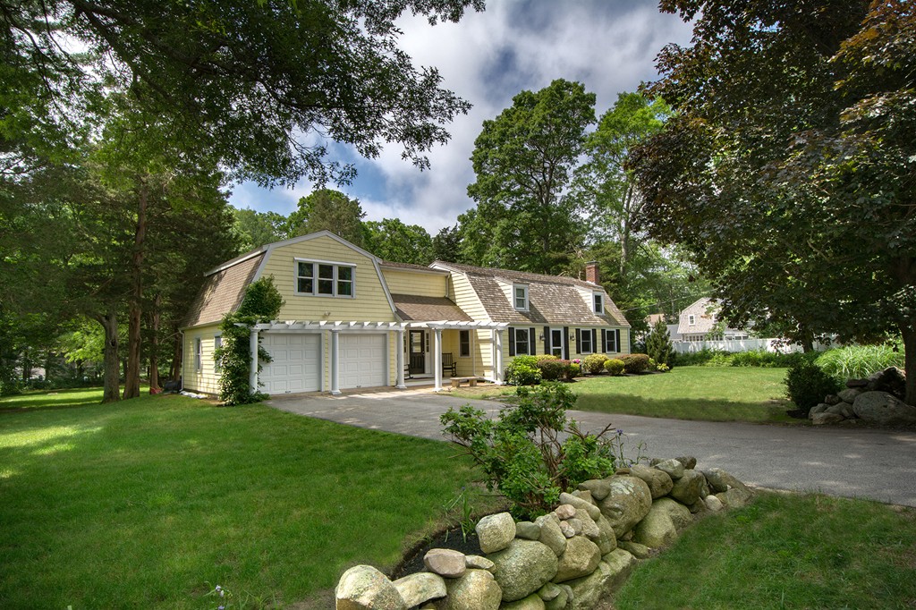 221 Beaver Dam Road Scituate, MA 02066 - Photo 1 of 25 Gallery Image 1