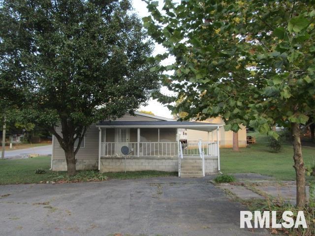 731 Bohn Street Rosiclare, IL 62982 - Photo 4 of 32