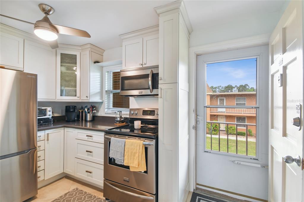 12760 Indian Rocks Road, Unit 910 Largo, FL 33774 - Photo 8 of 52 Gallery Image 8