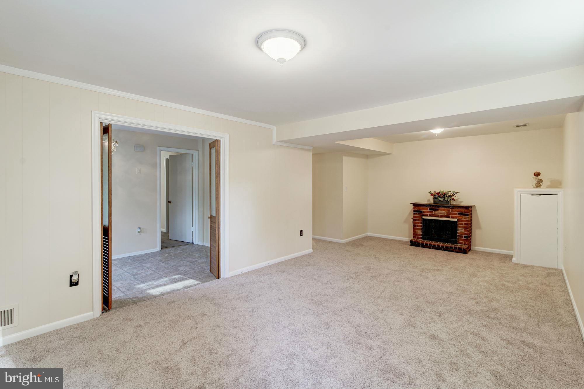1121 Tiffany Road Silver Spring, MD 20904 - Photo 22 of 28 Family Room