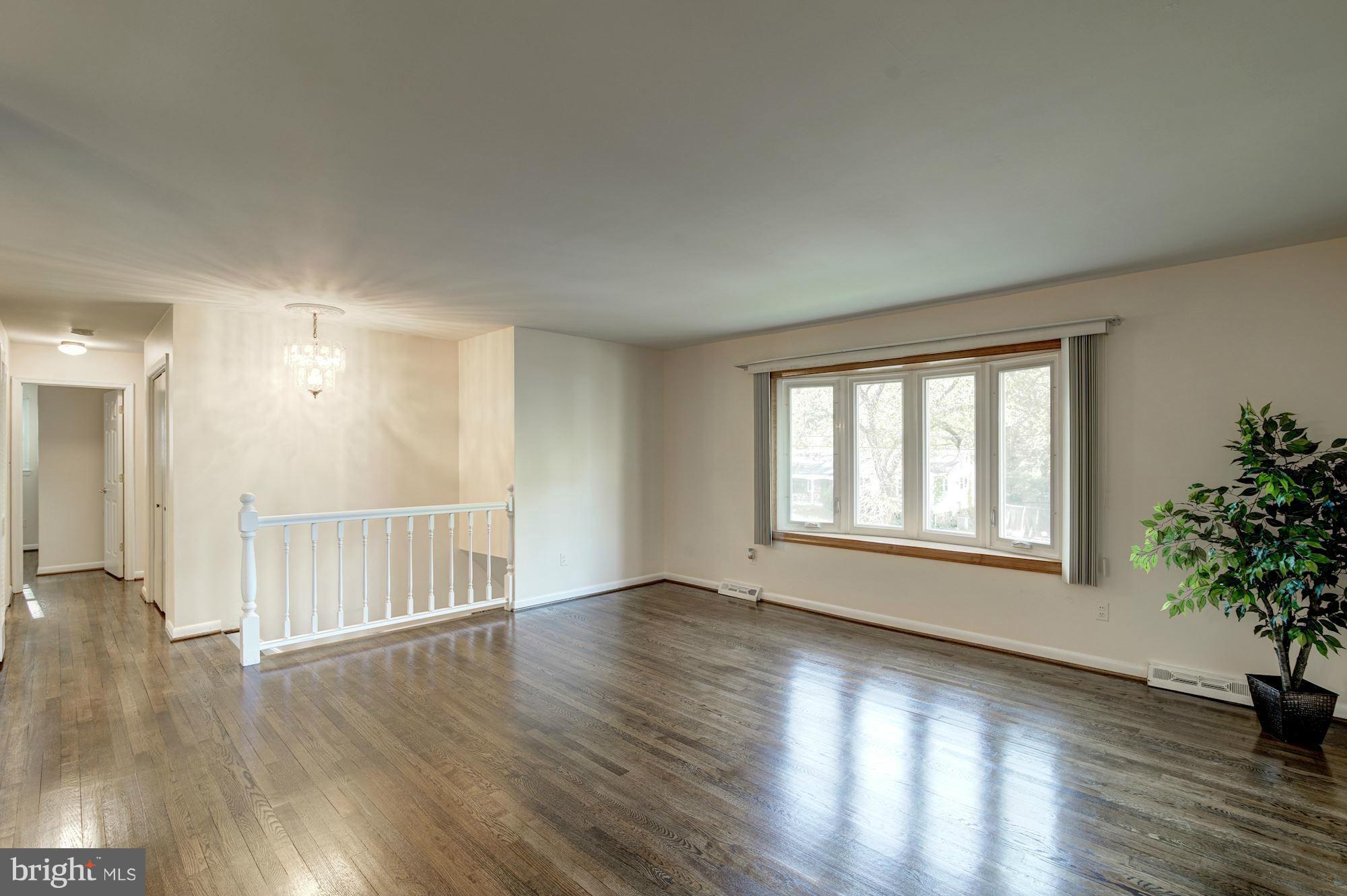 1121 Tiffany Road Silver Spring, MD 20904 - Photo 7 of 28 Living Room