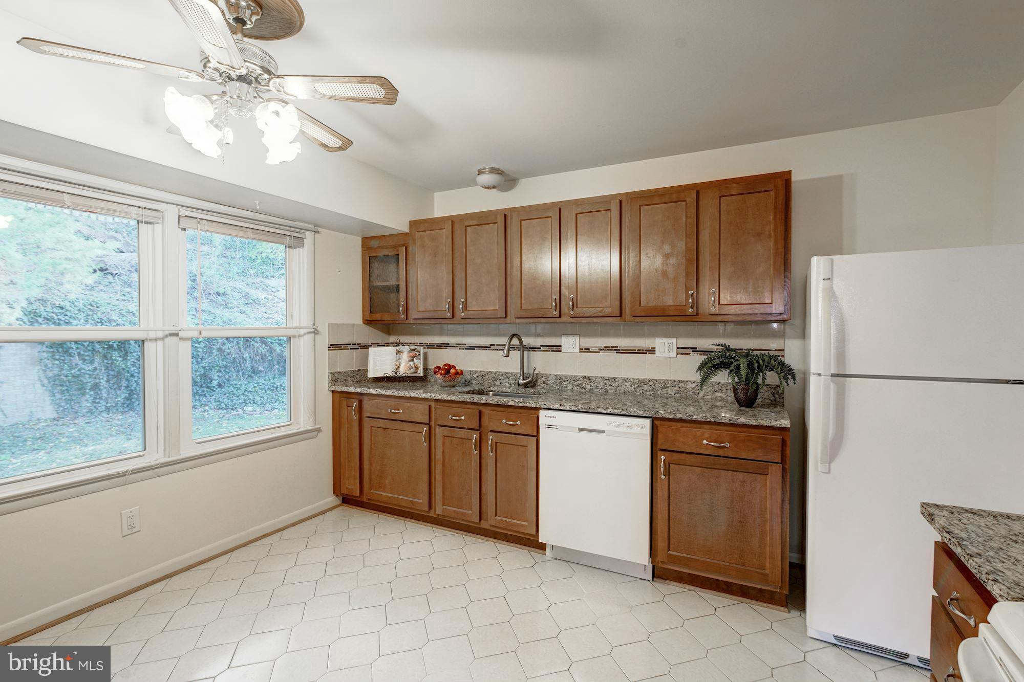 1121 Tiffany Road Silver Spring, MD 20904 - Photo 10 of 28 Kitchen