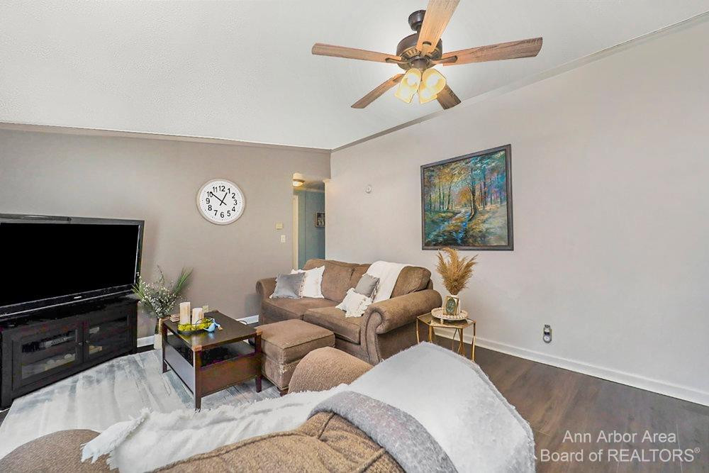 9143 Banwell Road Alanson, MI 49706 - Photo 4 of 38 Photo 4