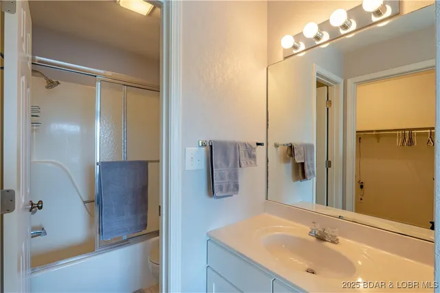 $220,000 | 812 Indian Pointe, Unit 812, Osage Beach, MO 65065