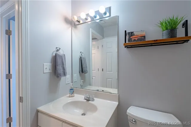 $220,000 | 812 Indian Pointe, Unit 812, Osage Beach, MO 65065