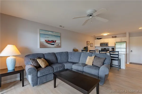 $210,000 | 812 Indian Pointe, Unit 812, Osage Beach, MO 65065