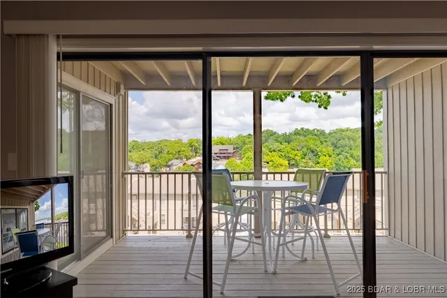 $220,000 | 812 Indian Pointe, Unit 812, Osage Beach, MO 65065