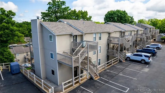 $220,000 | 812 Indian Pointe, Unit 812, Osage Beach, MO 65065
