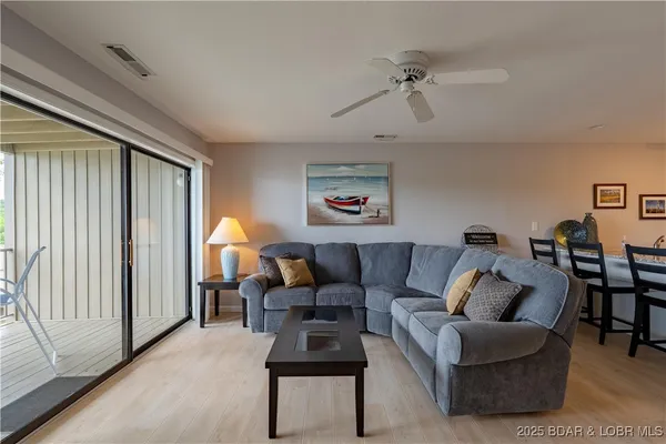 $210,000 | 812 Indian Pointe, Unit 812, Osage Beach, MO 65065