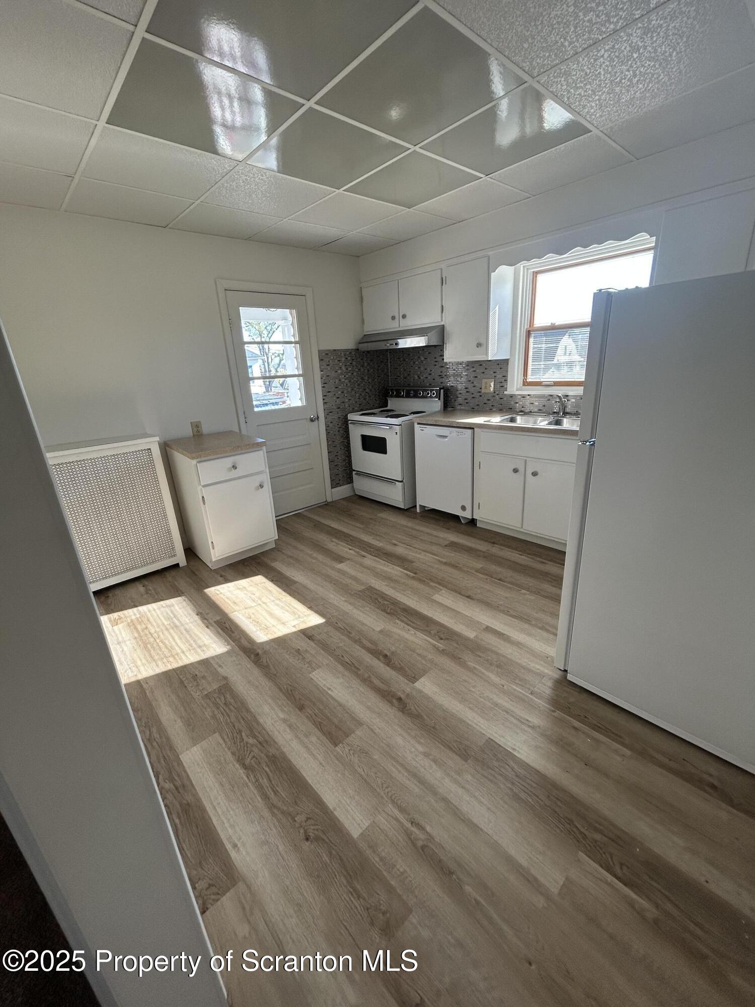 729 West Locust Street, Unit 2 Scranton, PA 18504 - Photo 11 of 32 C6568914-50D0-4DA8-8305-7926629B4F38