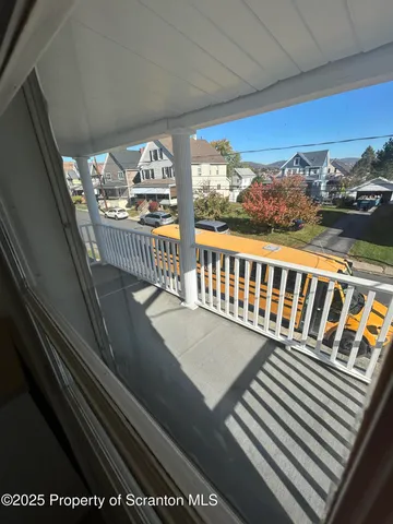 $1,400 | 729 West Locust Street, Unit 2, Scranton, PA 18504