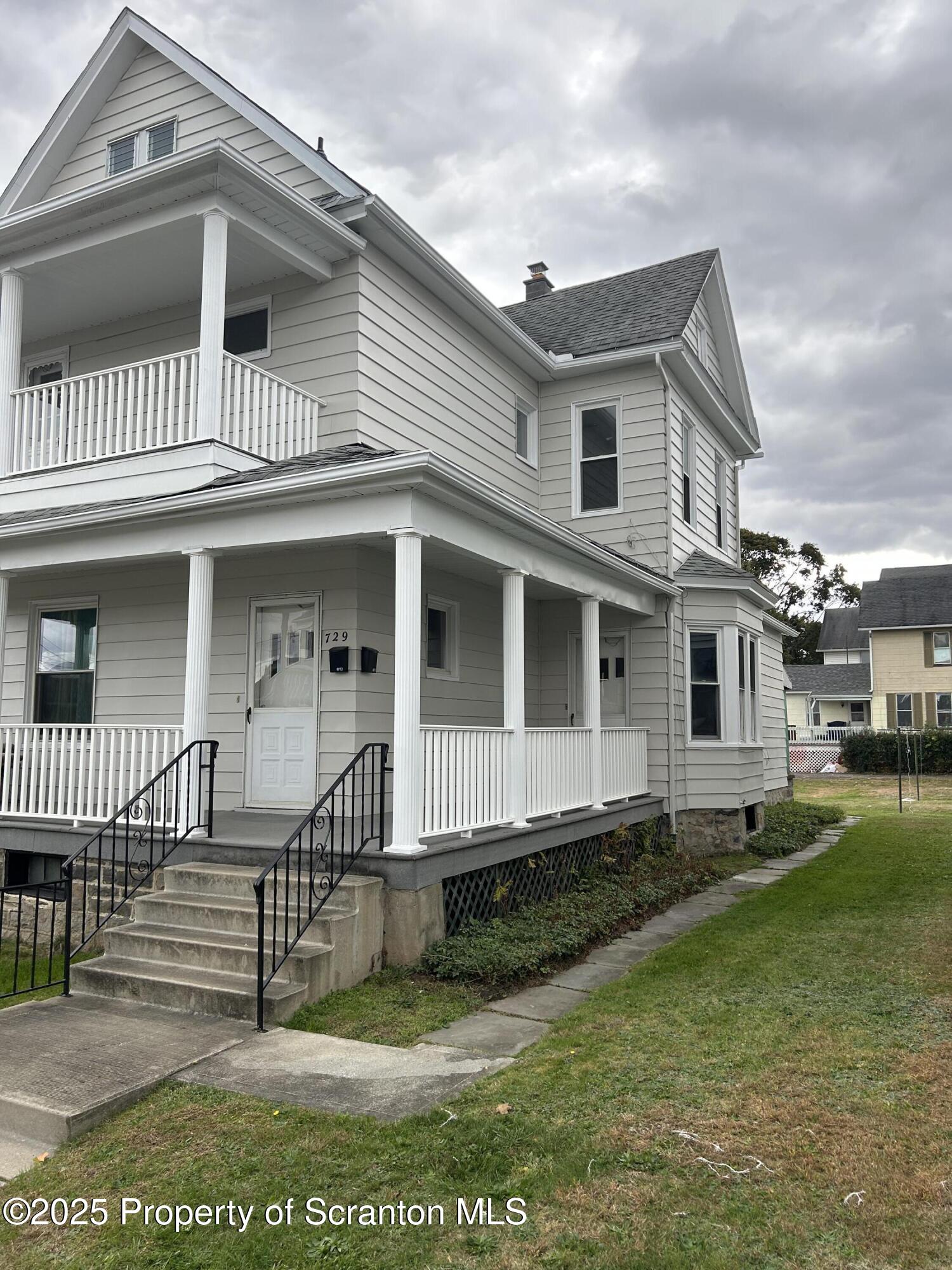 729 West Locust Street, Unit 2 Scranton, PA 18504 - Photo 2 of 32 89D5C79F-9F78-4492-A219-1E7F1332546C