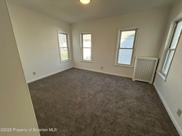 $1,400 | 729 West Locust Street, Unit 2, Scranton, PA 18504