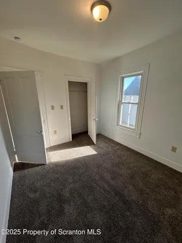 $1,400 | 729 West Locust Street, Unit 2, Scranton, PA 18504