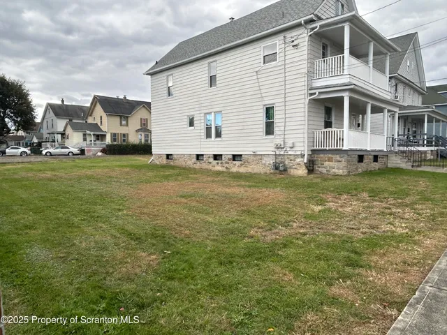 $1,400 | 729 West Locust Street, Unit 2, Scranton, PA 18504