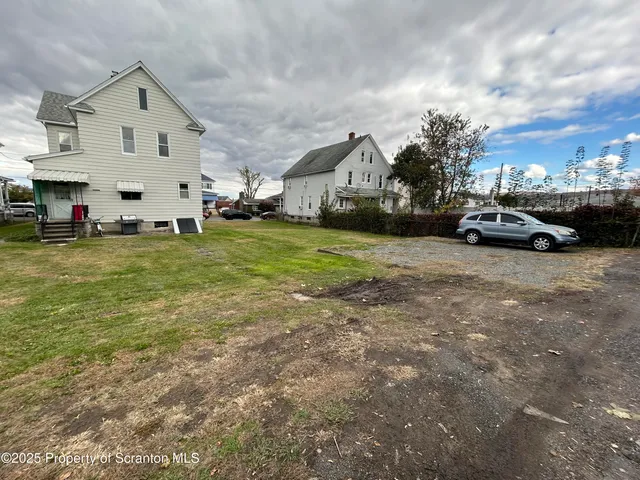 $1,400 | 729 West Locust Street, Unit 2, Scranton, PA 18504