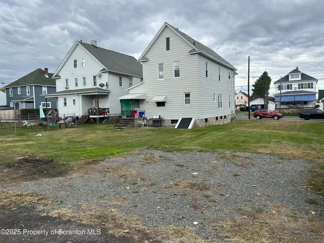 $1,400 | 729 West Locust Street, Unit 2, Scranton, PA 18504