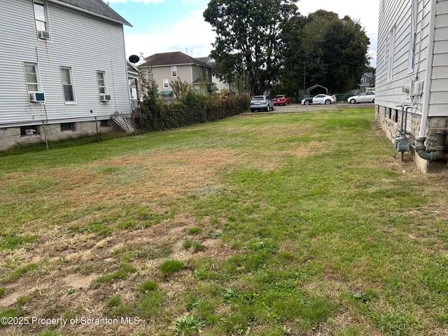 $1,400 | 729 West Locust Street, Unit 2, Scranton, PA 18504