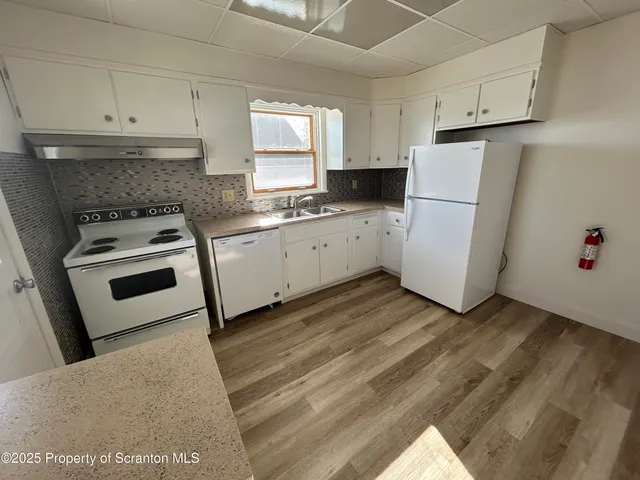 $1,400 | 729 West Locust Street, Unit 2, Scranton, PA 18504