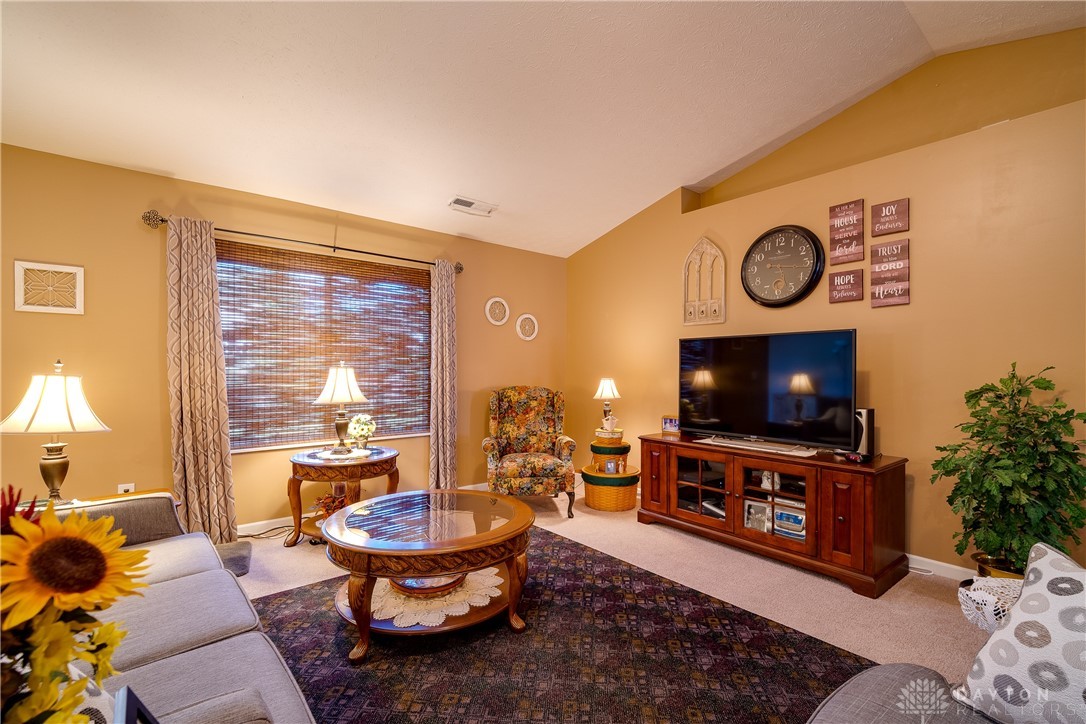 210 Scholl Road Franklin, OH 45005 - Photo 7 of 31 Gallery Image 7
