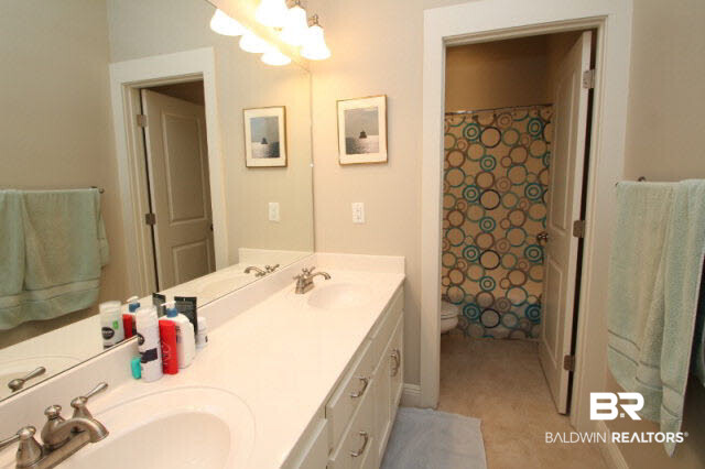 7640 Aikin Court Daphne, AL 36527 - Photo 23 of 29 4th Bathrm Upstairs