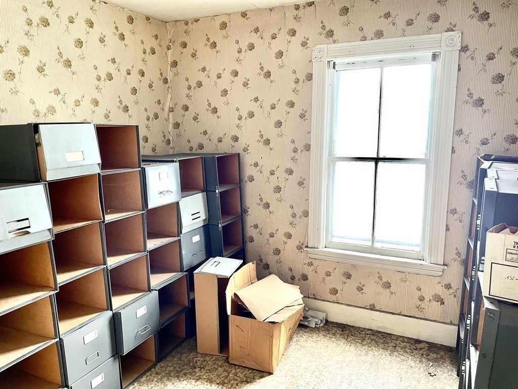 56 Blackstone River Road Worcester, MA 01607 - Photo 10 of 20 Gallery Image 10